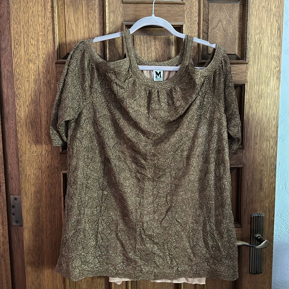 Gently used cold shoulder M Missoni metallic gold top